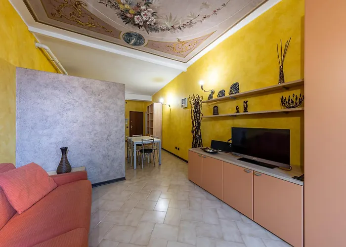 Lägenhet Melly House In The Center, Air-con, Wifi, Large