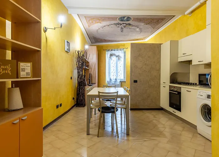 Melly House In The Center, Air-con, Wifi, Large *